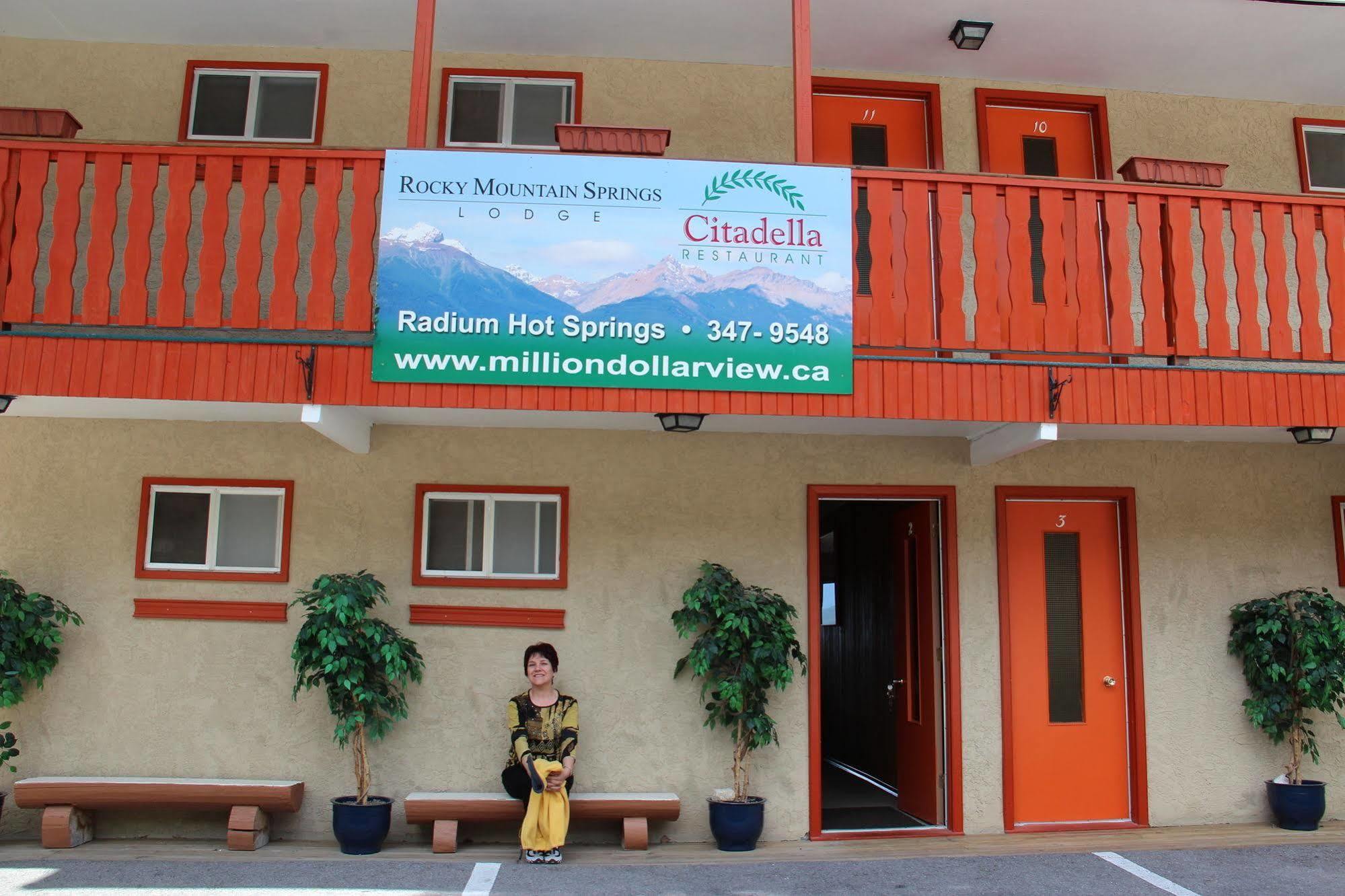 Motel Bo Radium Radium Hot Springs Luaran gambar