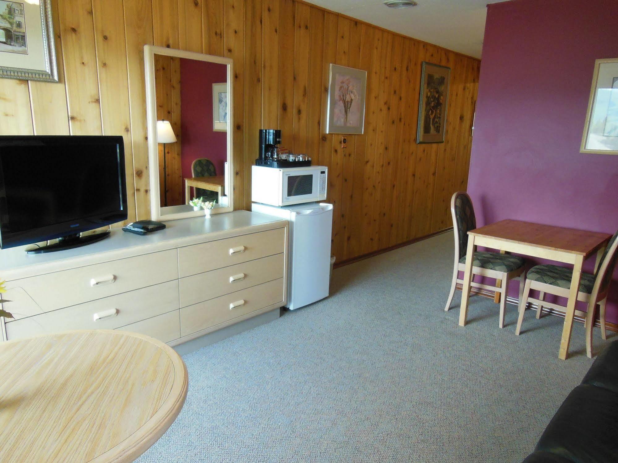 Motel Bo Radium Radium Hot Springs Luaran gambar